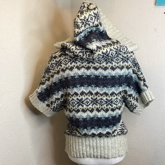 Aeropostale Knit Hooded Short Sleeve Button Down Sweater - Picture 5 of 10